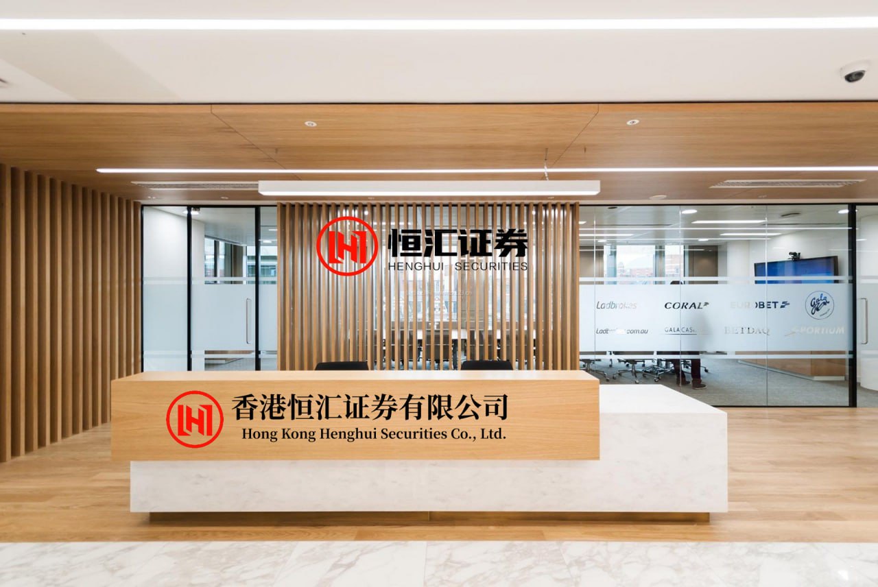 股查查 夏天露脚鞋子就选这四款！有经典款有流行款，效果高级又得体